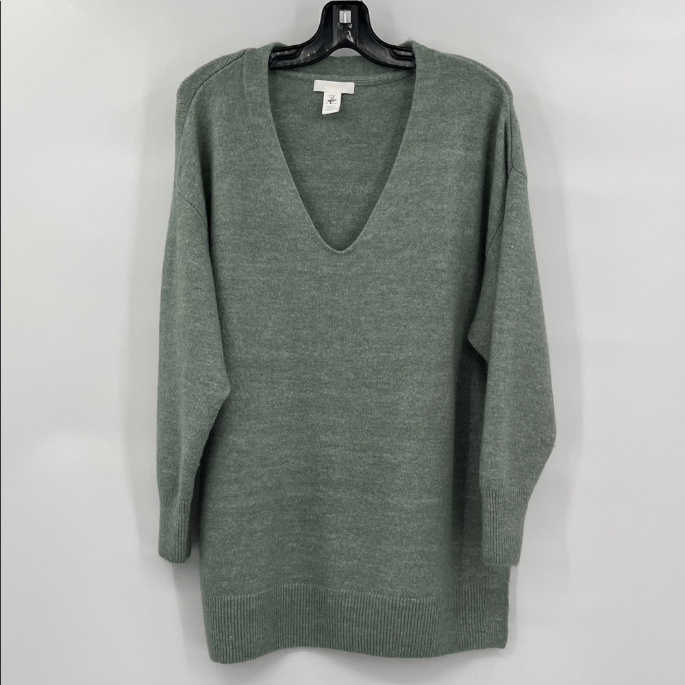 H&M V-Neck Long Sleeve Green Sweater